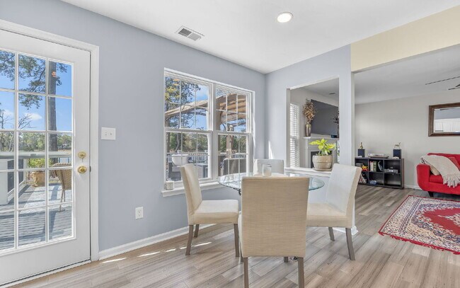 Building Photo - Waterfront Rental