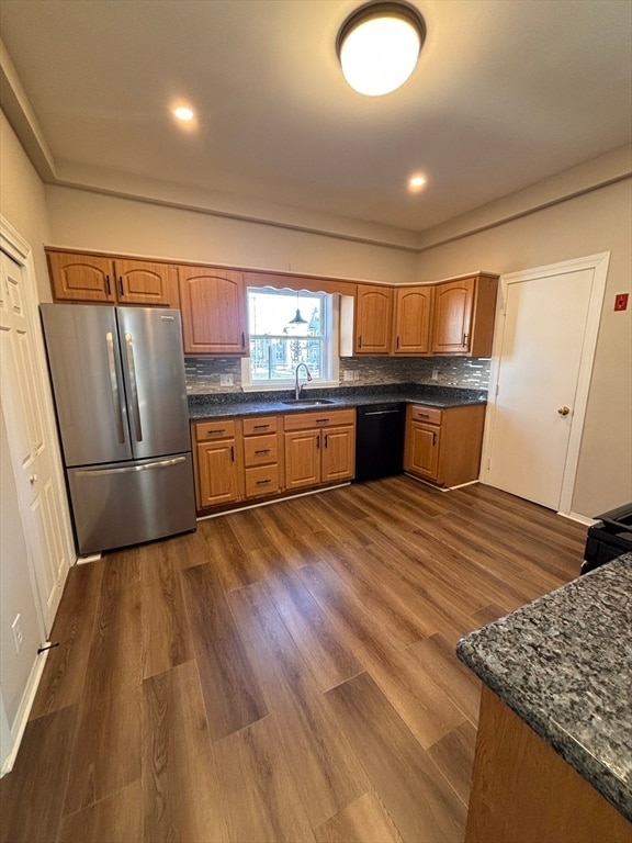 Building Photo - 130 Linden Ave