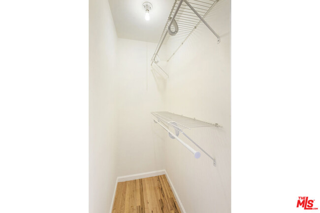 Building Photo - 1720 N Ave 45