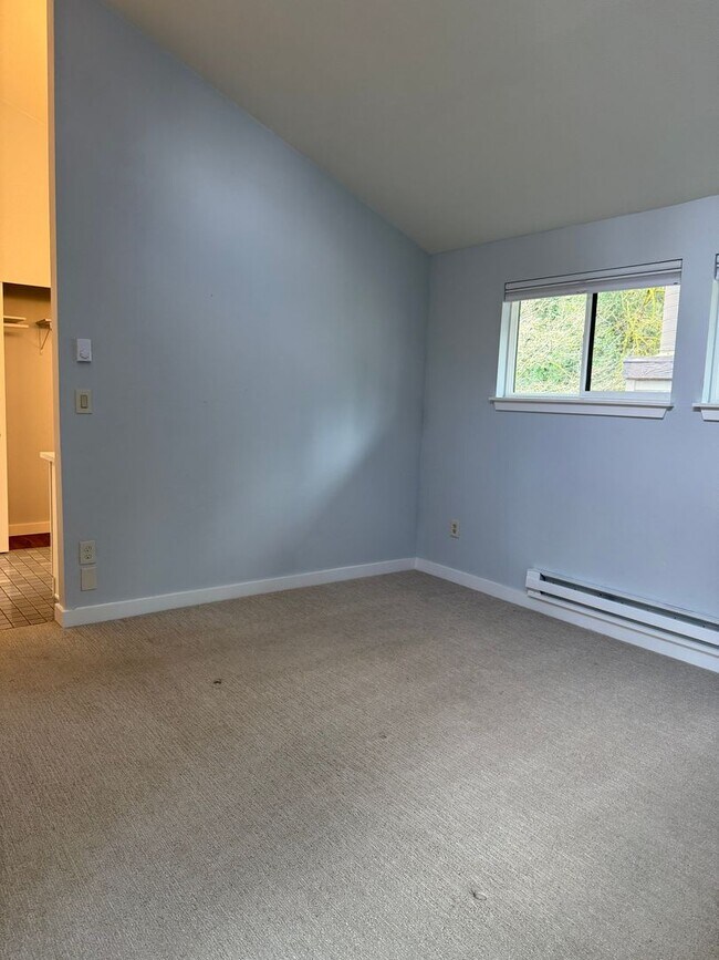 Building Photo - 19117 Ballinger Way NE