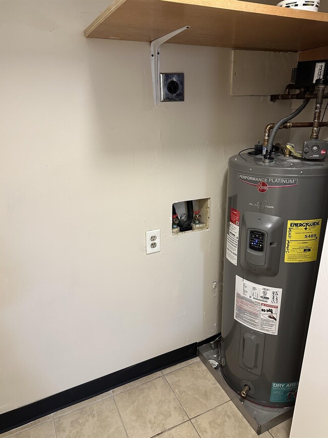 Building Photo - 113 Cluff Crossing Rd