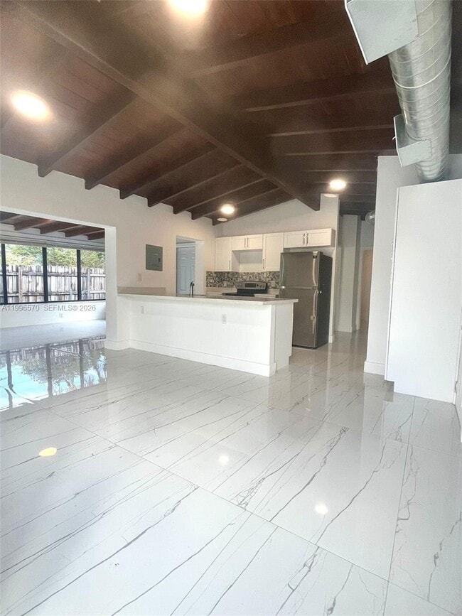 Building Photo - 1776 NE 178th St