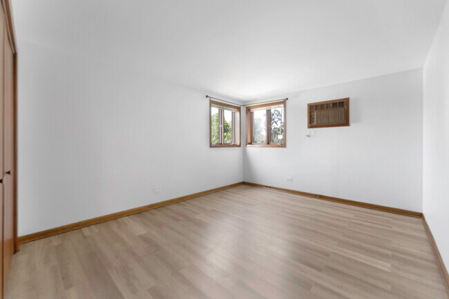 Building Photo - 3605 N Narragansett Ave