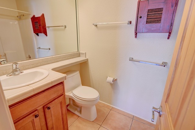 Unit 813--Full bathroom adjacent to Bedroom One - 2210 Miguel Chavez Rd