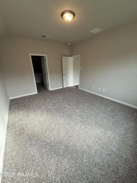 Building Photo - 112 Broussard Hl Dr