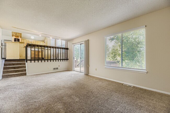 Building Photo - 6532 Freeport Dr