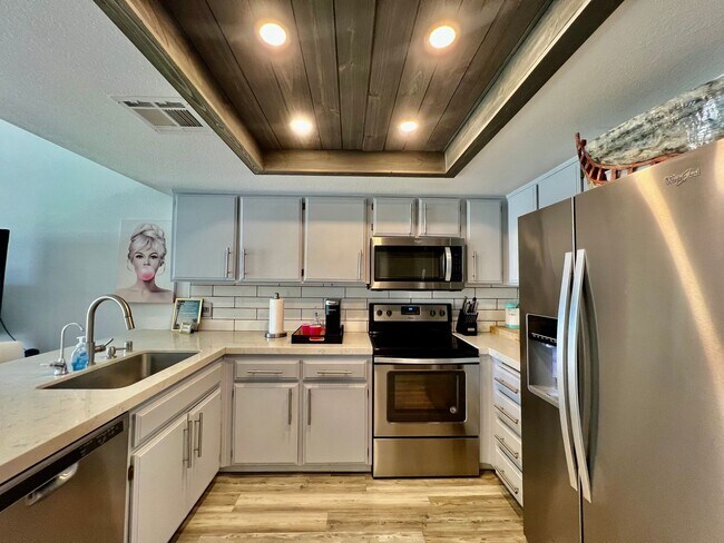 Building Photo - 32505 Candlewood Dr