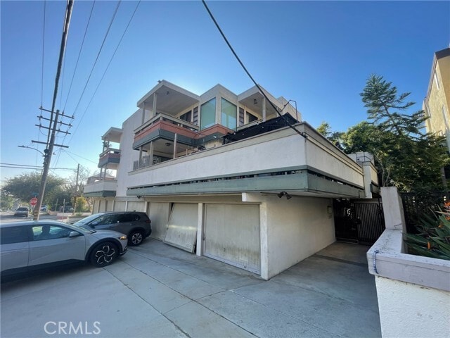 Building Photo - 2575 E 19th St