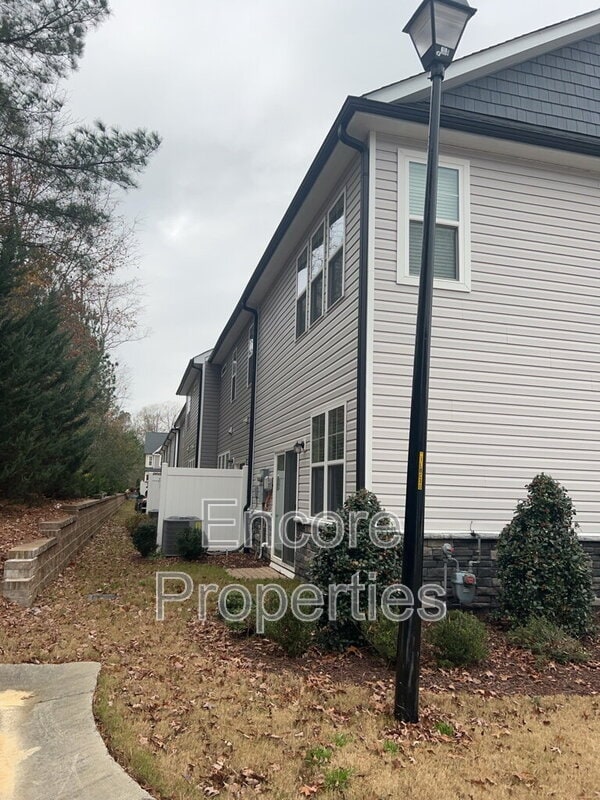 Building Photo - 137 Orvis Dr