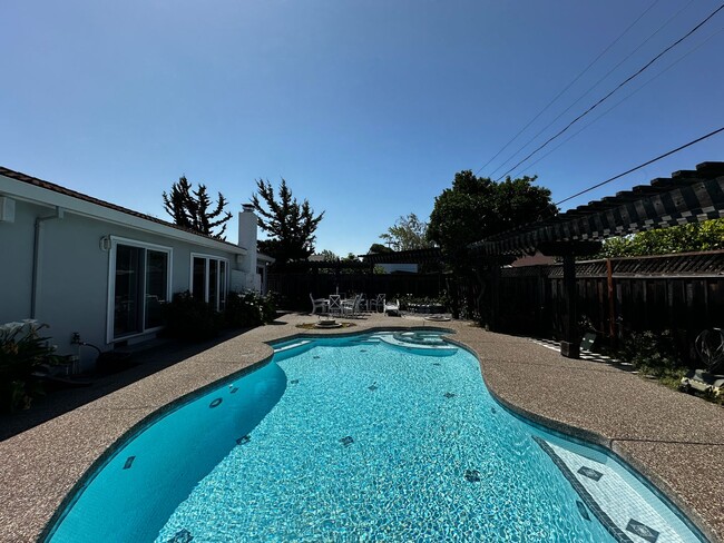 Building Photo - West SJ Beauty, Pool & Spa, 2/2 SFR
