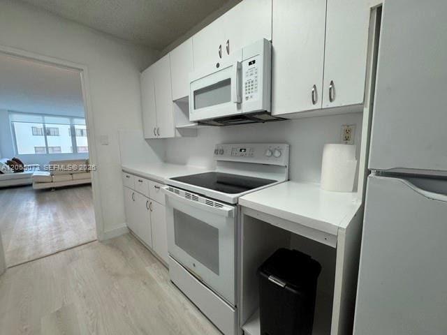 Building Photo - 5401 Collins Ave