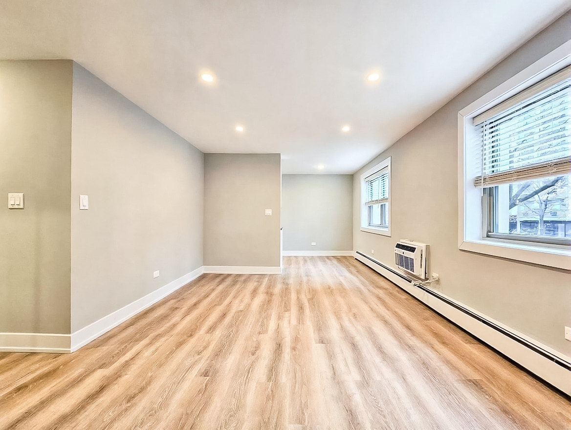 Building Photo - 520 W Aldine Ave