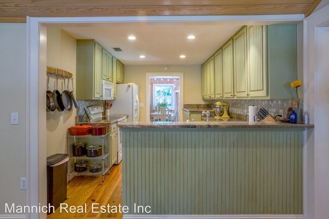 Building Photo - 3 br, 2 bath House - 104 Mershon St.