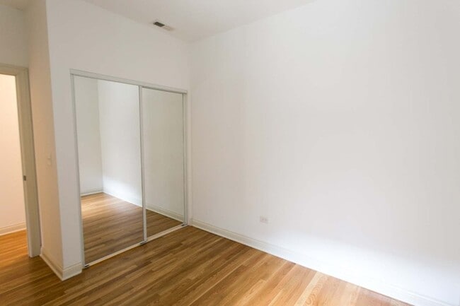 Floorplan - 5400-5408 S. Ingleside Avenue