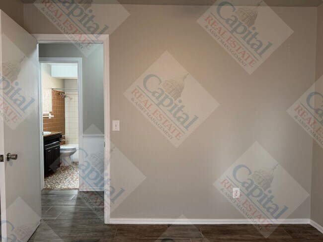 Building Photo - 4605 NW 60th St