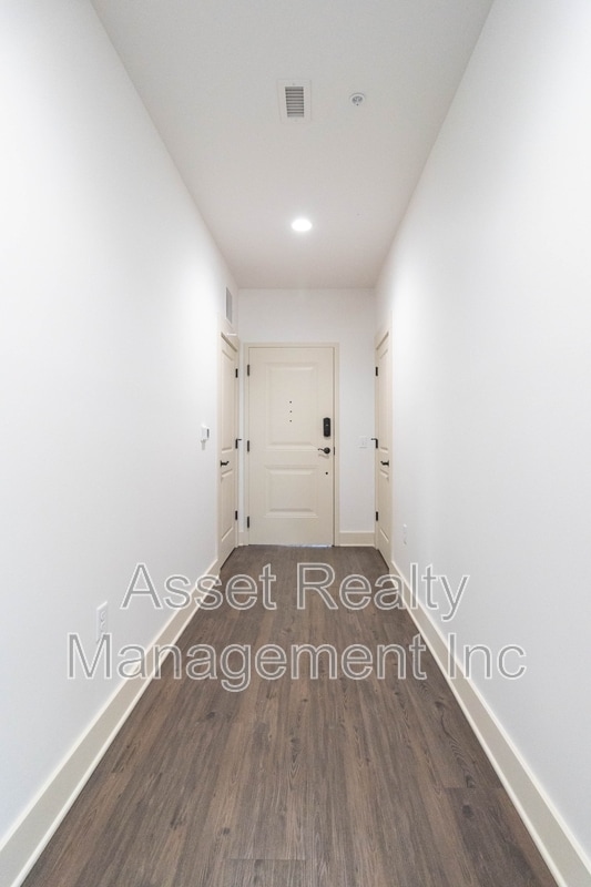 Building Photo - 1120 Franck St