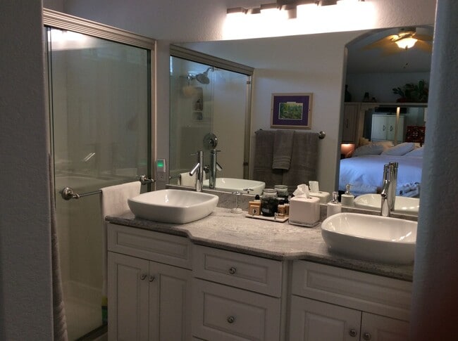 Building Photo - Sabino Canyon Furnished Vacation Home