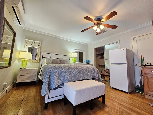 Building Photo - 5203 Chesapeake Way