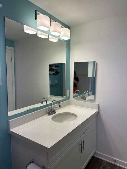 Building Photo - 12655 Bluff Creek Dr