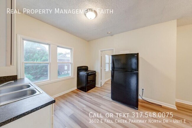 Building Photo - 3602 E Fall Creek Pkwy N Dr