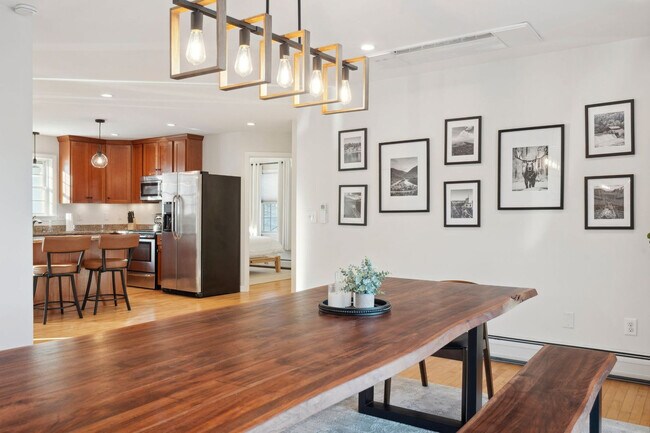 Building Photo - 589 Laconia Rd