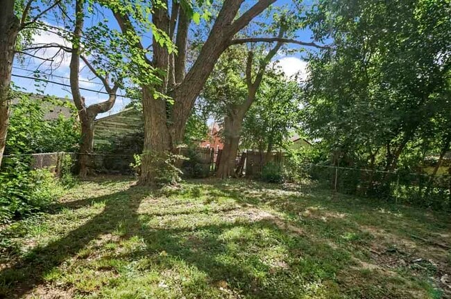 Building Photo - 19356 Westmoreland Rd