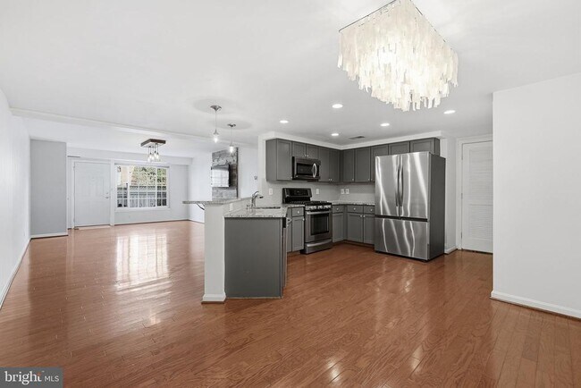 Building Photo - 1603 N Van Dorn St