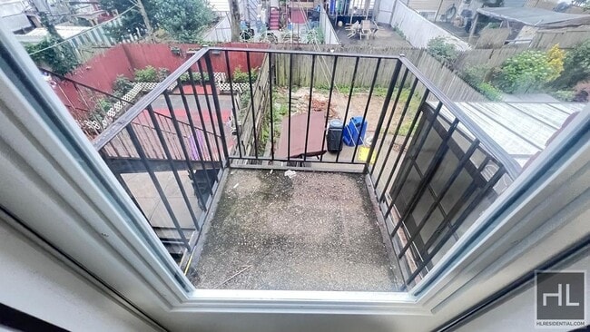 Building Photo - GUT RENOVATED VERY LARGE 3 BEDEROOMS W/ PR...