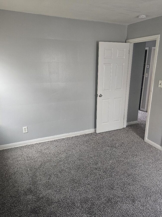 Building Photo - 12944 Rosemont Ave