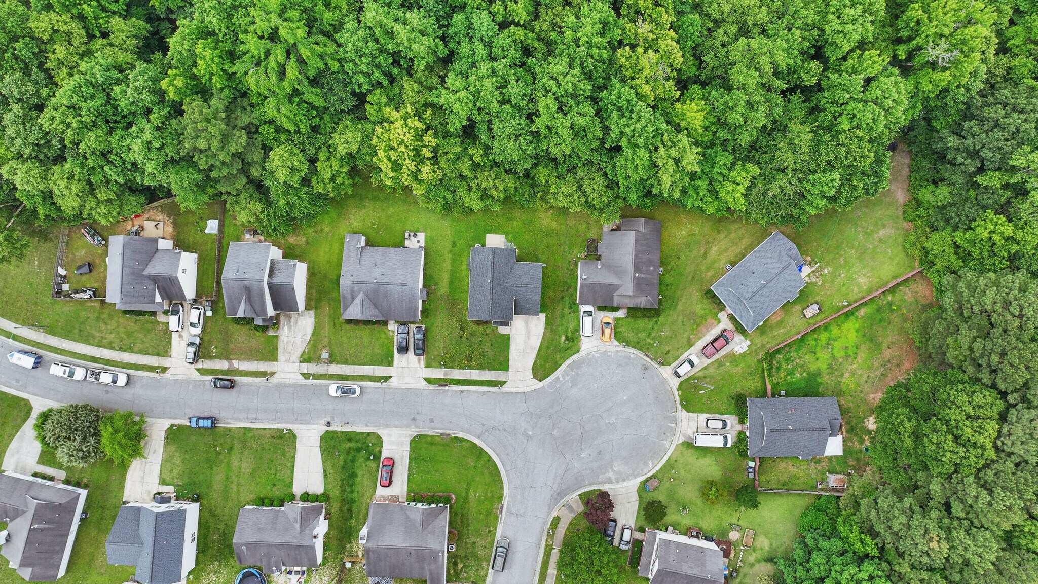 Building Photo - 5408 Gunnette Dr