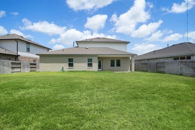 Building Photo - 823 Starcross Bnd Dr