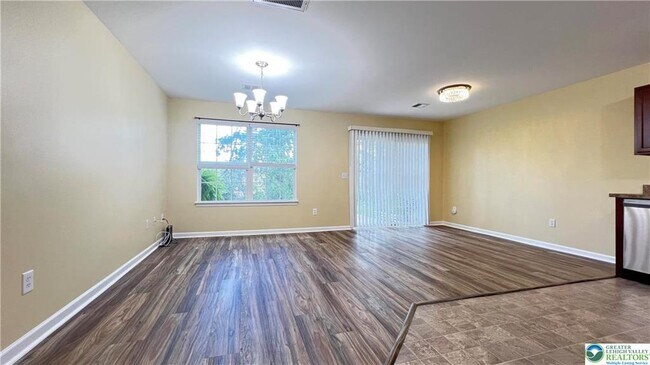 Building Photo - 705 Blue Heron Dr