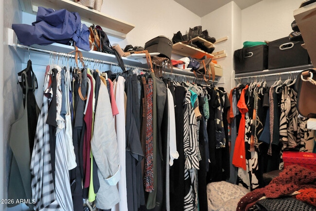 Building Photo - 615 E Portland St