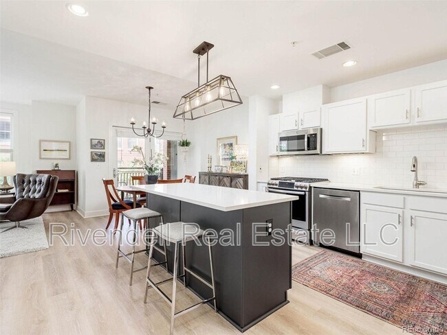 Building Photo - 1631 Emerson St