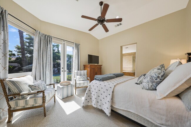 Building Photo - 78825 Vía Ventana