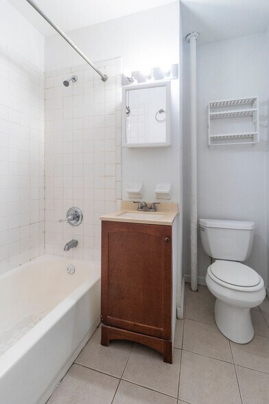 Building Photo - 329 E 94th St