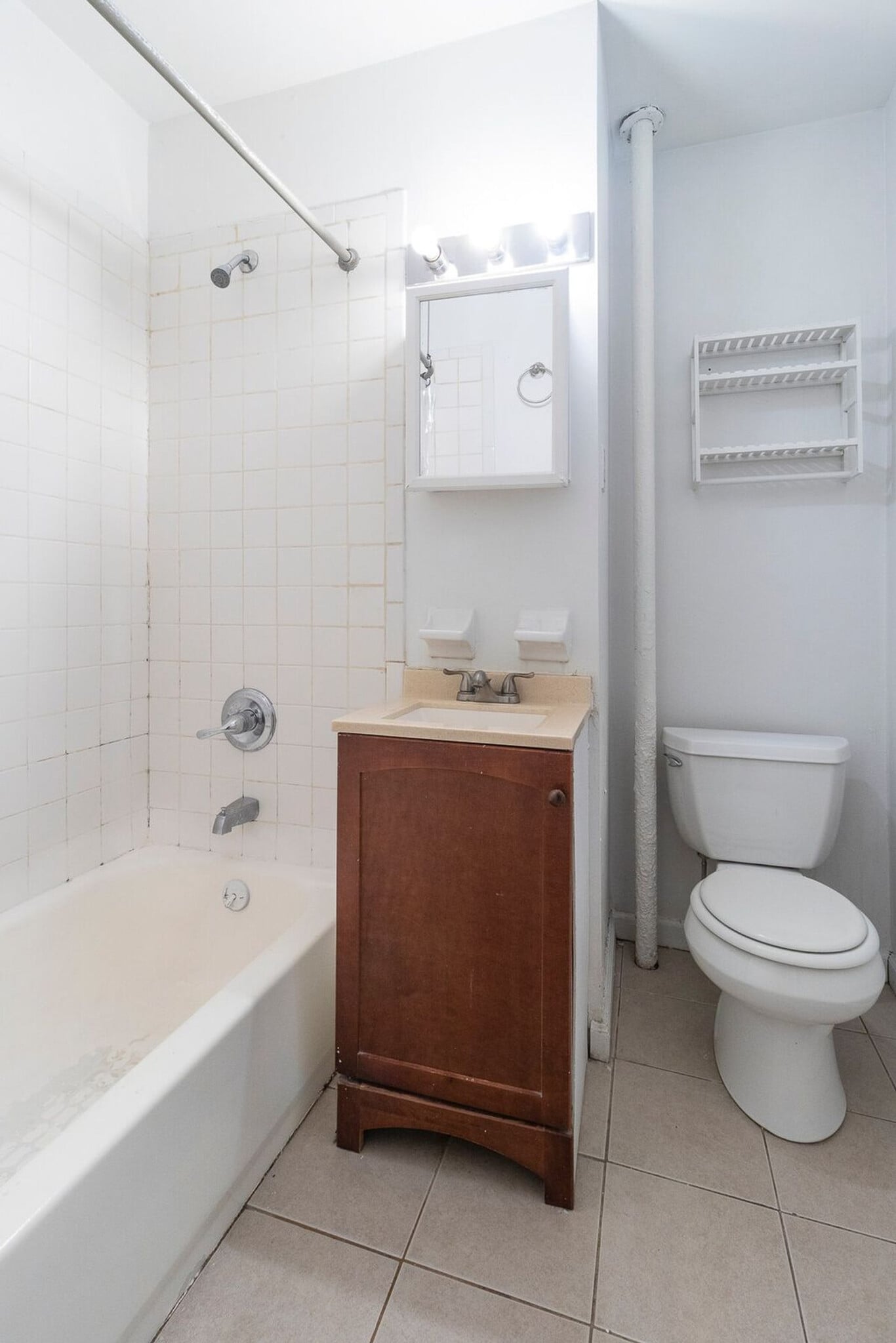 Building Photo - 131 E 94th St