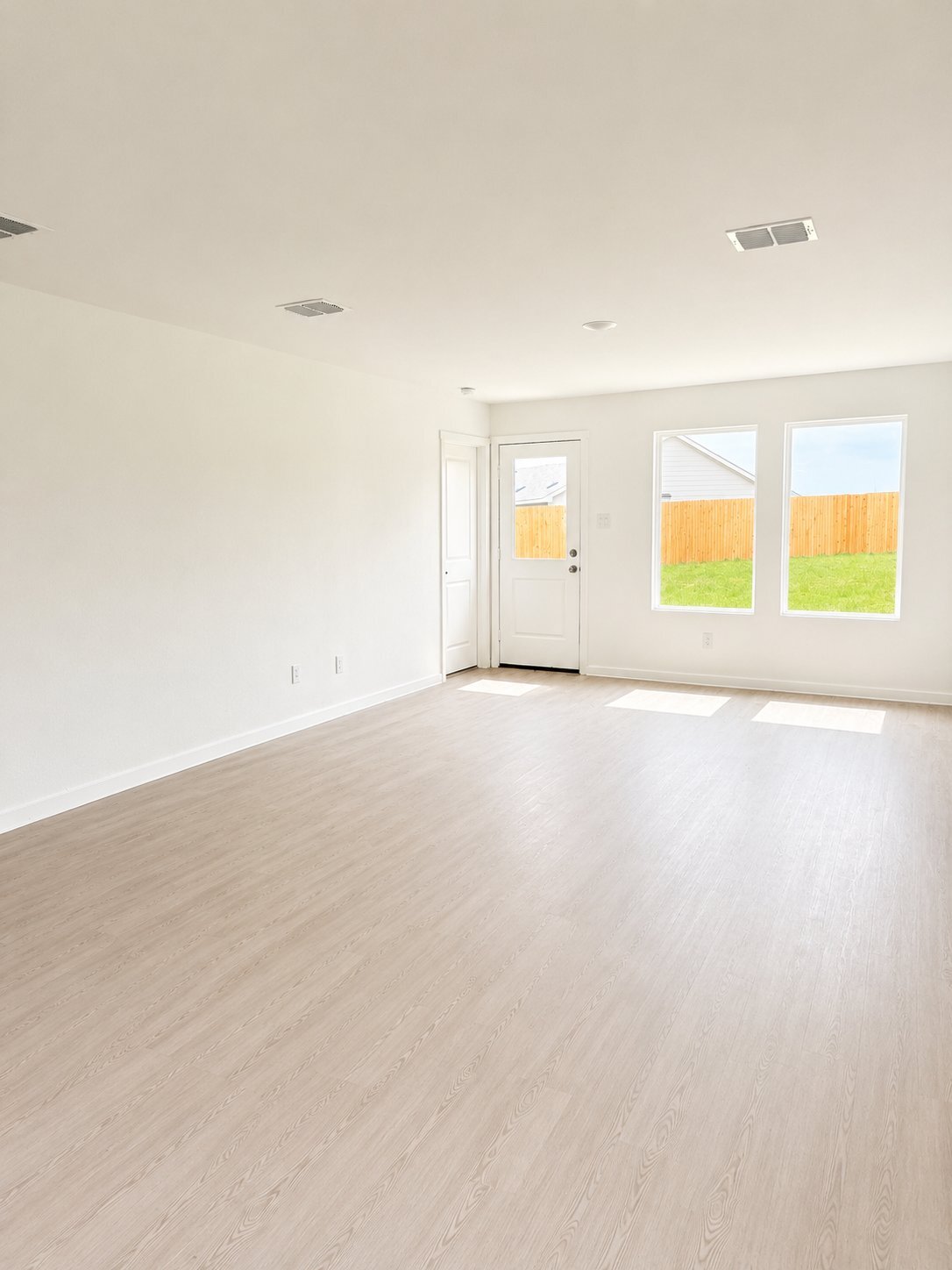 Building Photo - 427 Bower Dr