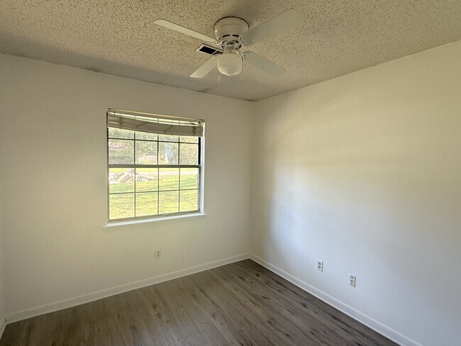 Building Photo - 118 Dexter Cir