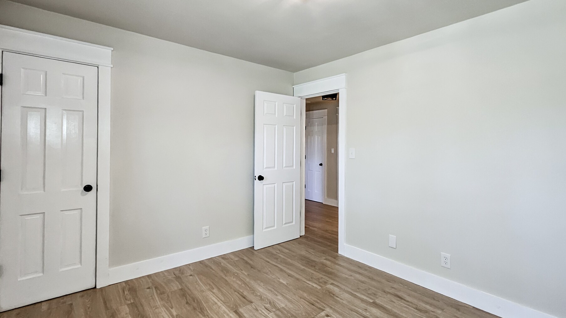 Building Photo - 4033 Lucerne Dr SE