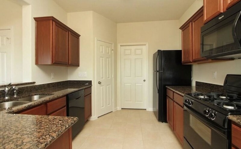 Building Photo - 312 Magnolia Dr