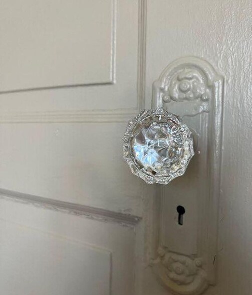 Beautiful finishes - 25 S West End Ave