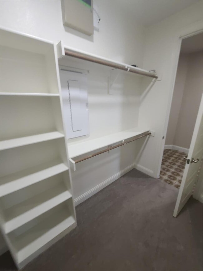 Building Photo - 10317 Linger Ln