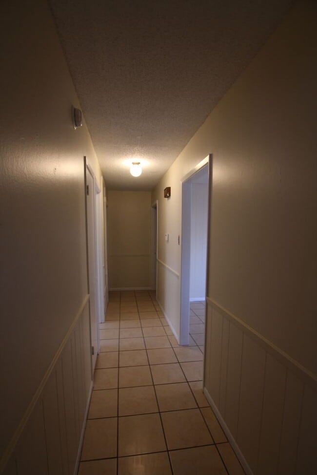 Building Photo - Spacious 3-Bedroom Home in South Tyler – A...