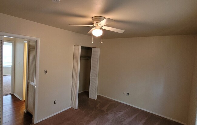 Building Photo - 1676 Darren Cir