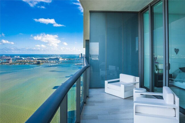 Building Photo - 3131 NE 7th Ave