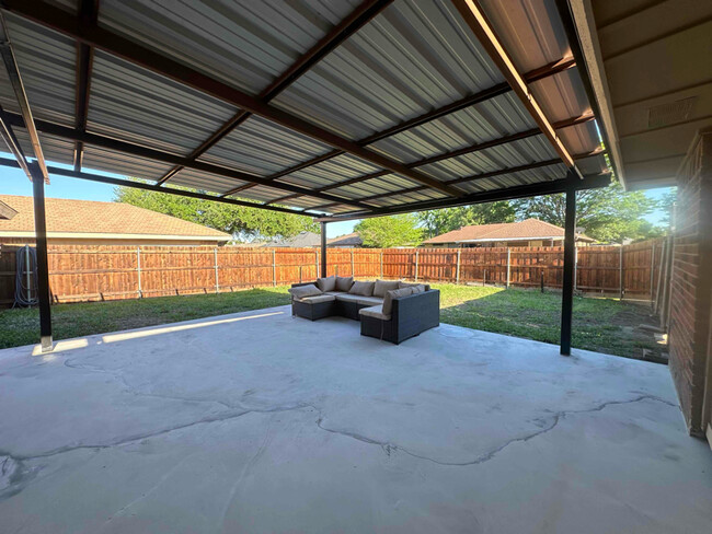 Building Photo - 900 Brownfield Dr