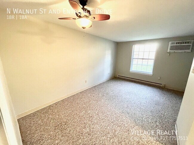 Building Photo - 302 N Walnut St