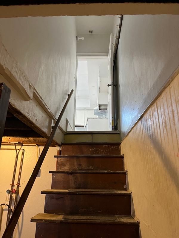 Building Photo - 216 W Ridge St