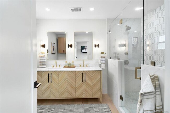 Building Photo - 1425 SW Egret Way